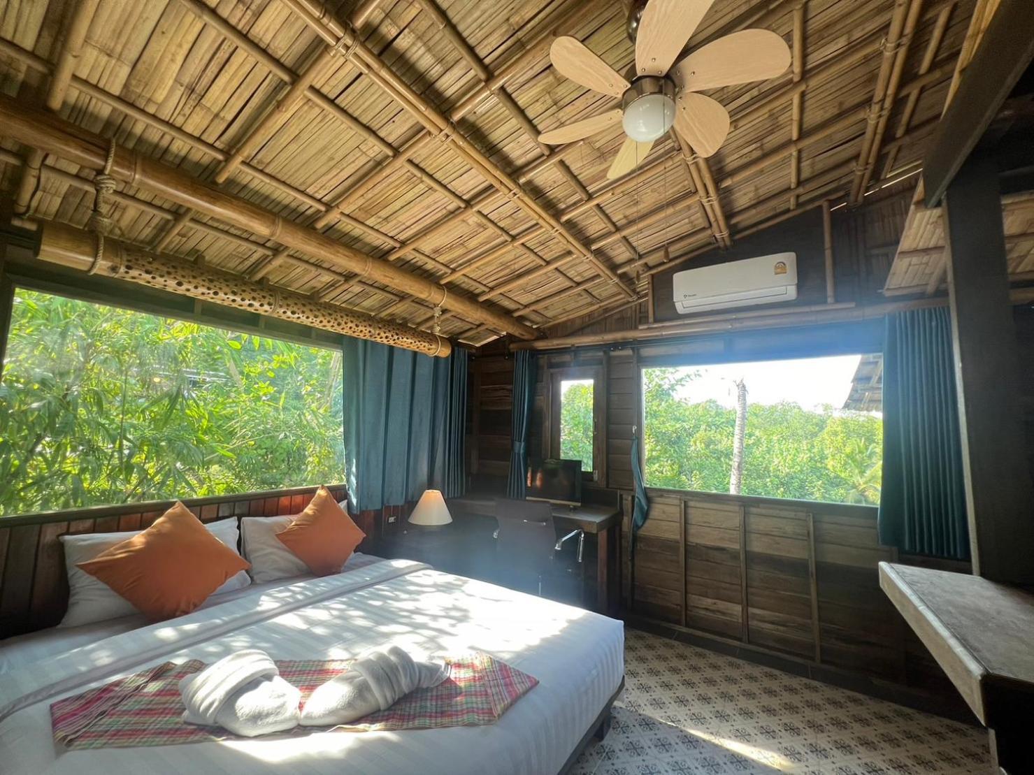 Готель Relax House Lanta Old Town Ко-Ланта Екстер'єр фото