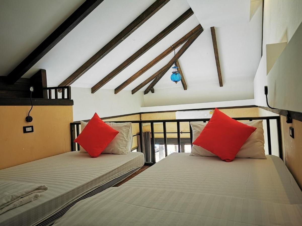 Готель Relax House Lanta Old Town Ко-Ланта Екстер'єр фото